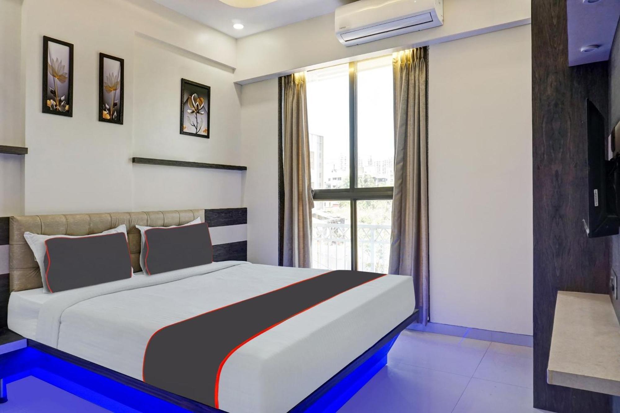 Отель Super Townhouse Poona Royal Pimpri-Chinchwad Экстерьер фото